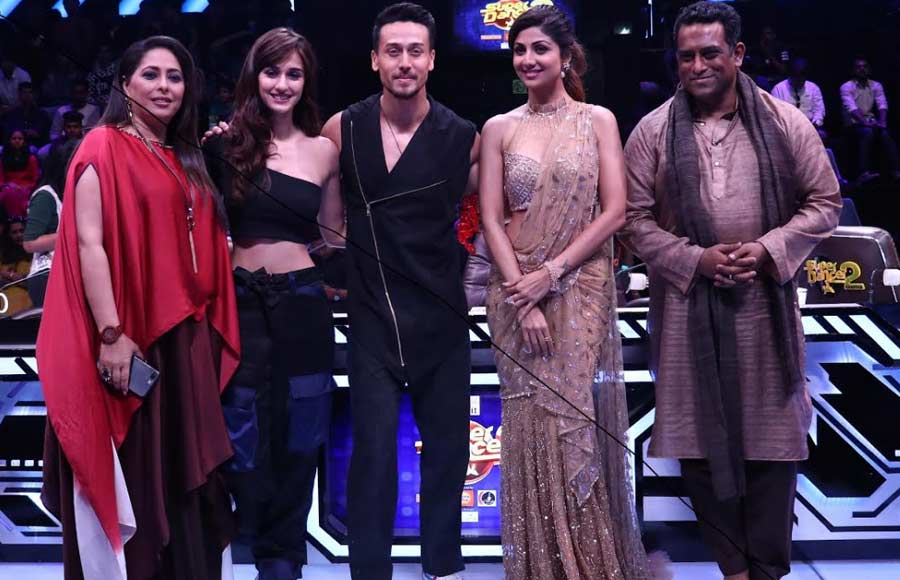 Tiger and Disha attend Super Dancer Chapter 2 with Manish Paul 