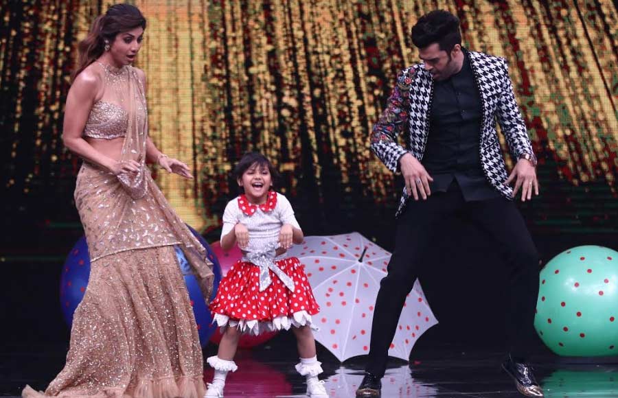 Tiger and Disha attend Super Dancer Chapter 2 with Manish Paul 