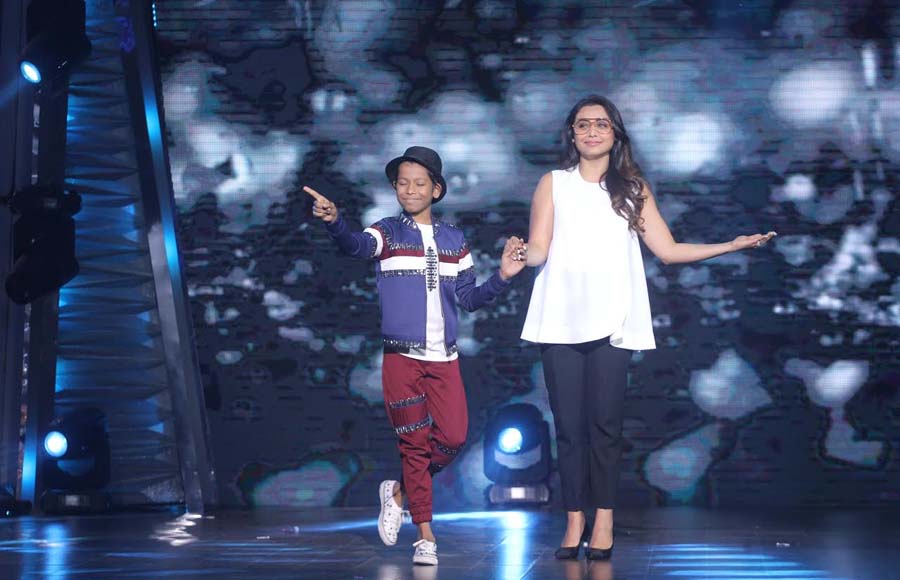 Rani Mukherjee graces Zee TV's DID Li'l Masters 4