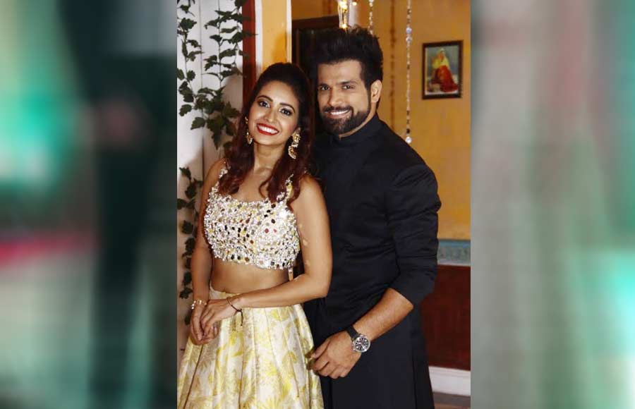 Asha & Rithvik reunites for Zee TV's Kaleerein