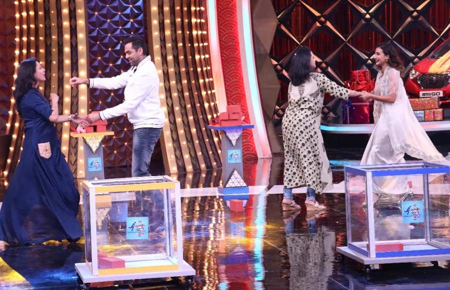 Abhay Deol and Patralekha grace Sony TV's Family Time With Kapil Sharma