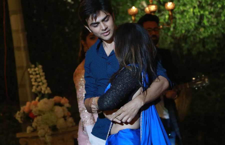 Glamorous party on the sets of Yeh Pyaar Nahi Toh Kya Hai