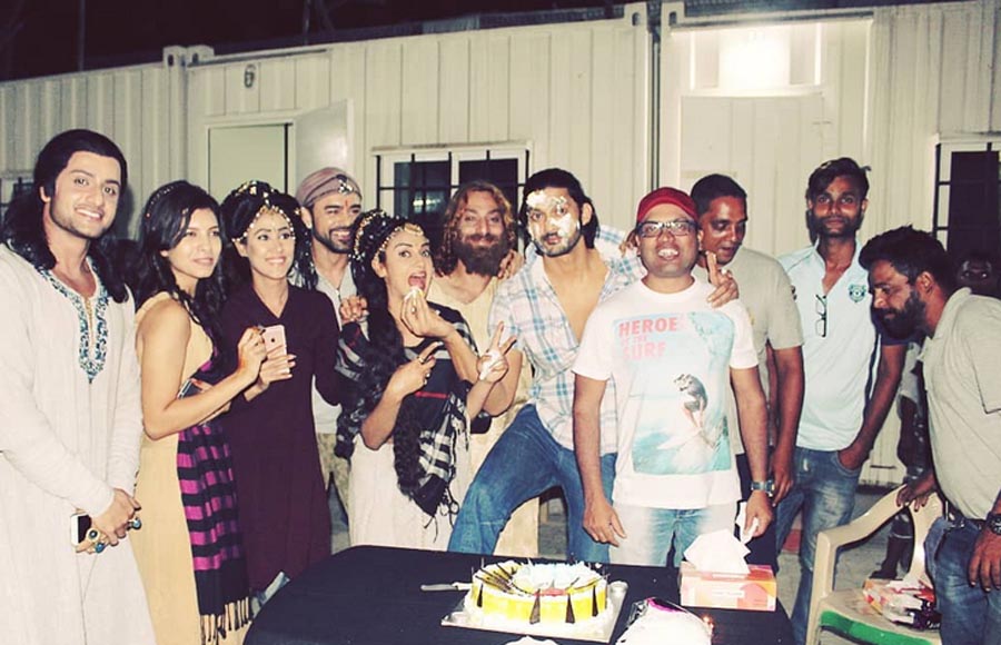 Aditya Redij celebrates birthday on the sets of Porus 