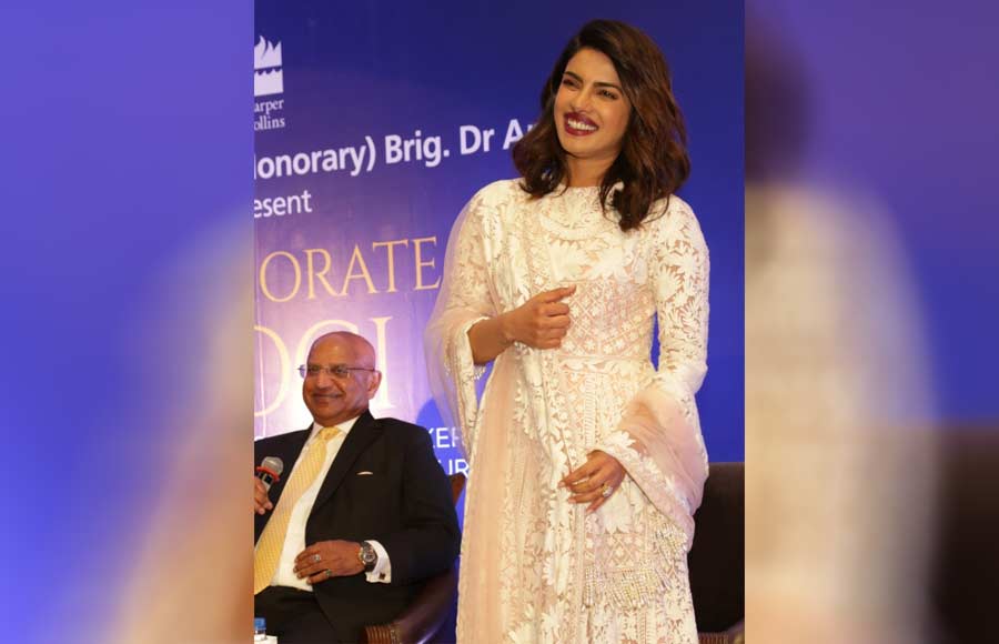  Desi girl Priyanka Chopra at a book launch! 