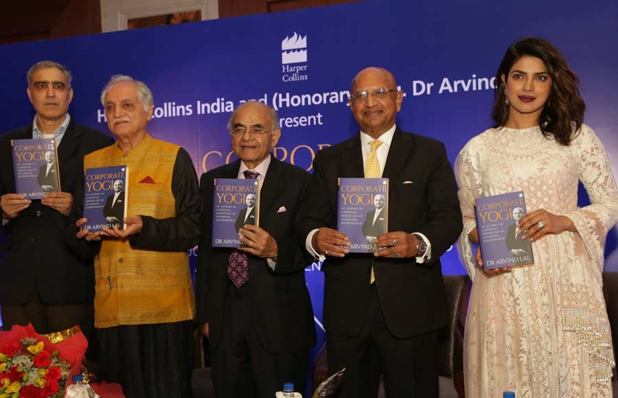  Desi girl Priyanka Chopra at a book launch! 