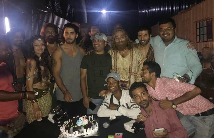 Porus team calls for a celebration on hitting a century!