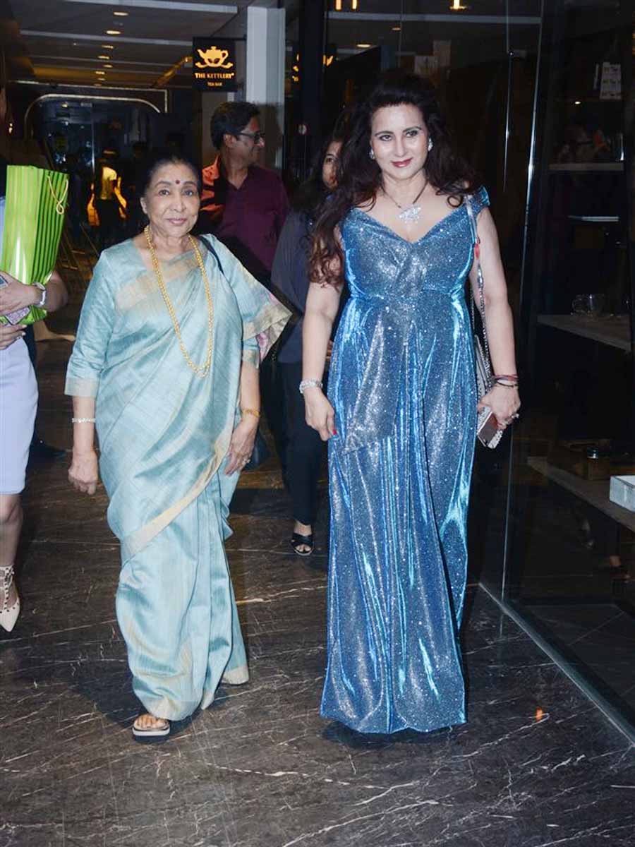 Celebs attend Poonam Dhillion's birthday bash