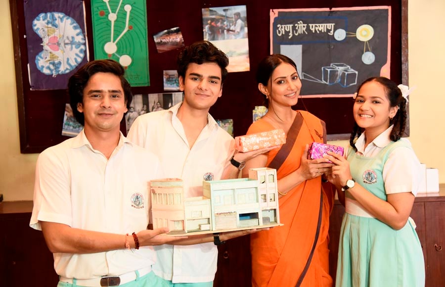 In pics: Yeh Un Dinon Ki actors wrap up school shoot 