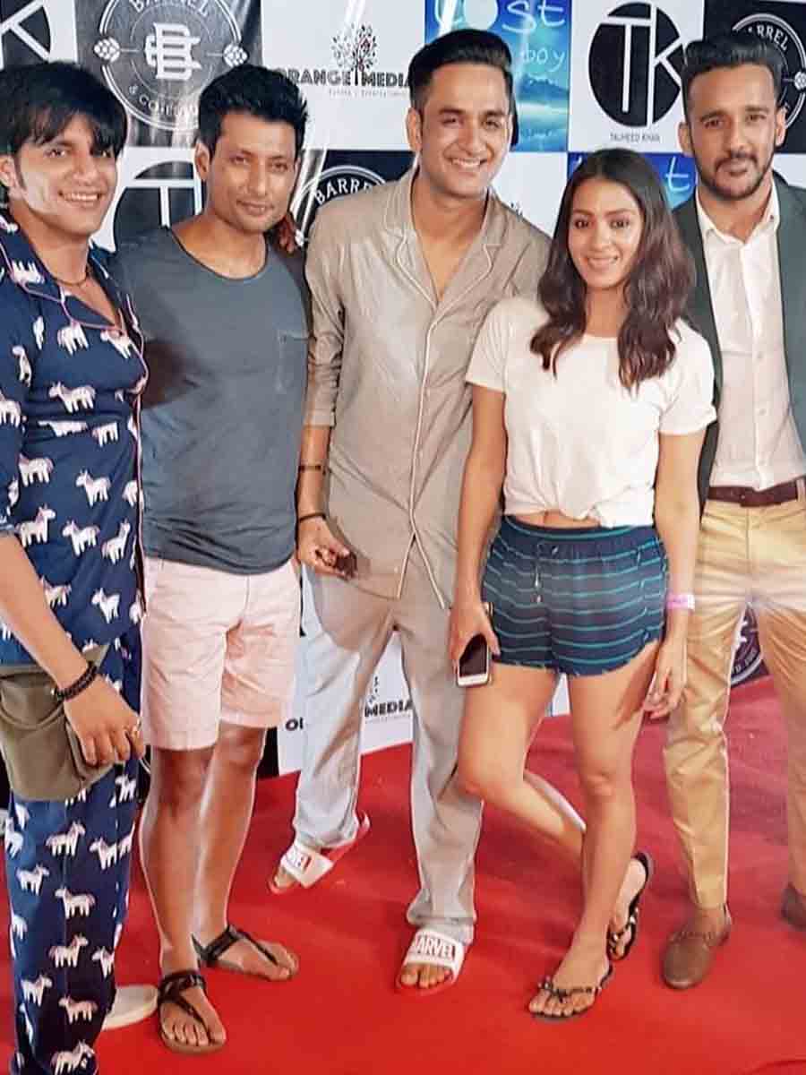 Celebs party hard at Vikas Gupta's birthday bash 