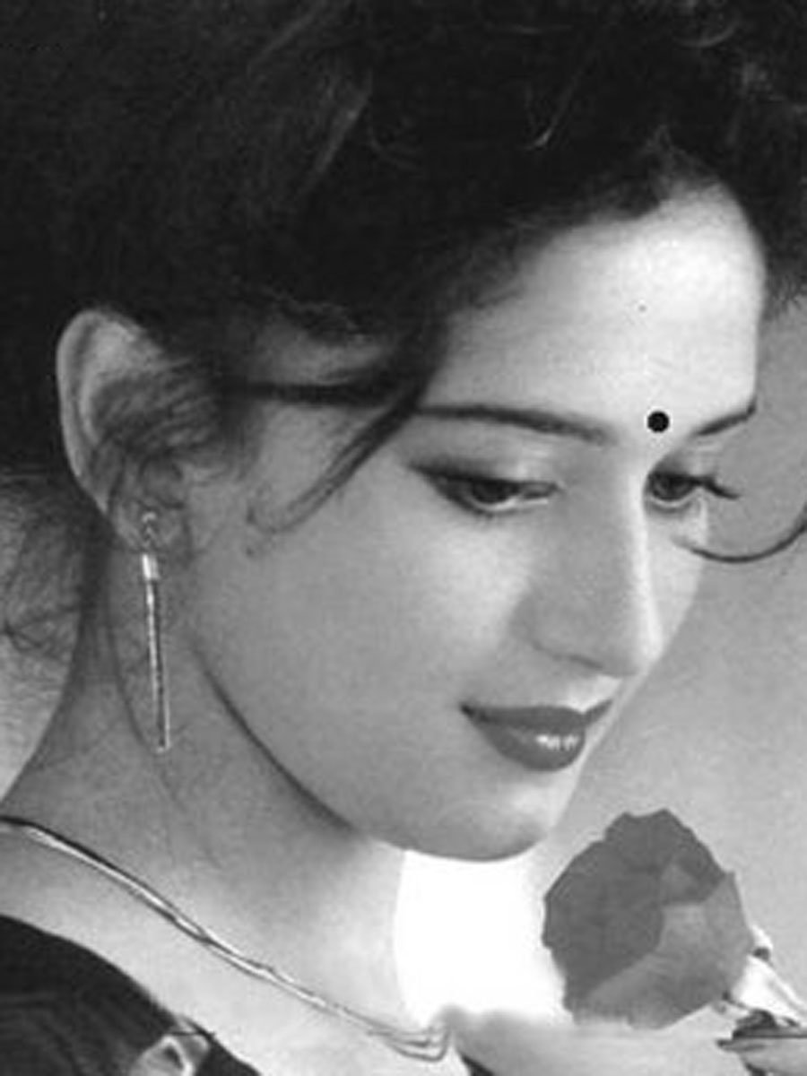 Birthday special: Rare pictures of Madhuri Dixit that made us go Dhak Dhak!!!