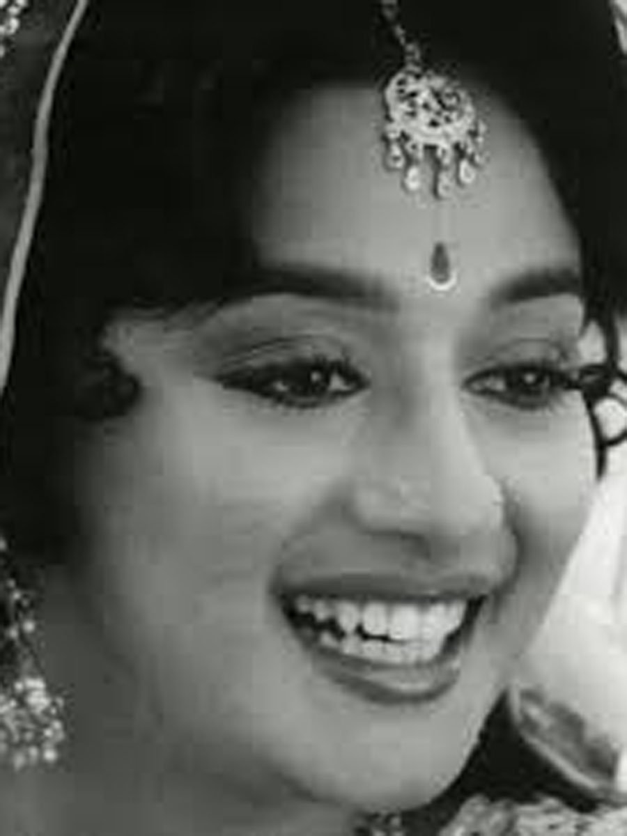 Birthday special: Rare pictures of Madhuri Dixit that made us go Dhak Dhak!!!