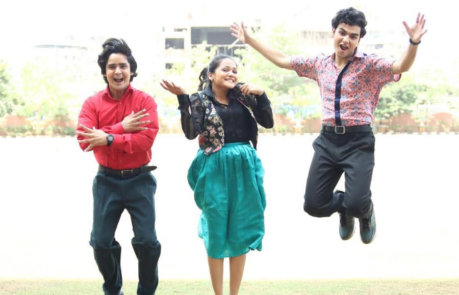 In pics: Sameer and Naina enjoy their first day in collage 