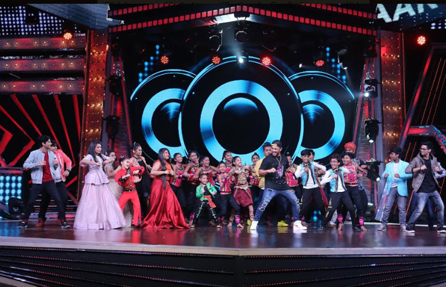 Raftaar on the sets of Zee TV's DID Li’l Masters 