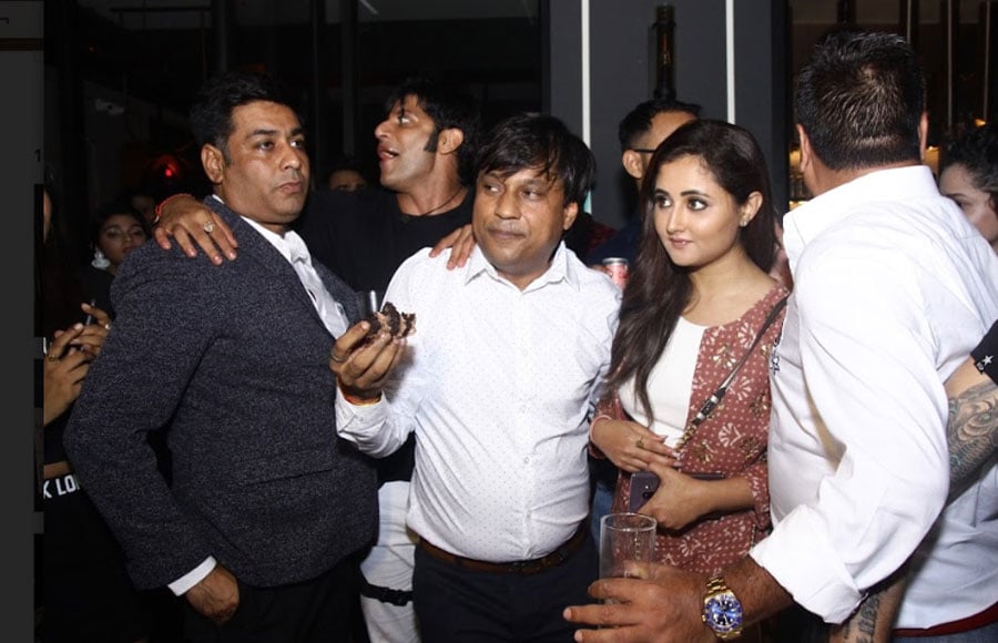 Launch of Vikram Bhatt's Maaya 2Ankita, Rashami, Karanvir & others party hard at a birthday bash! 