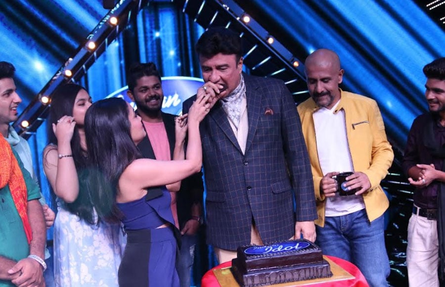 Sony TV's Indian Idol 10 starts with a bang! 