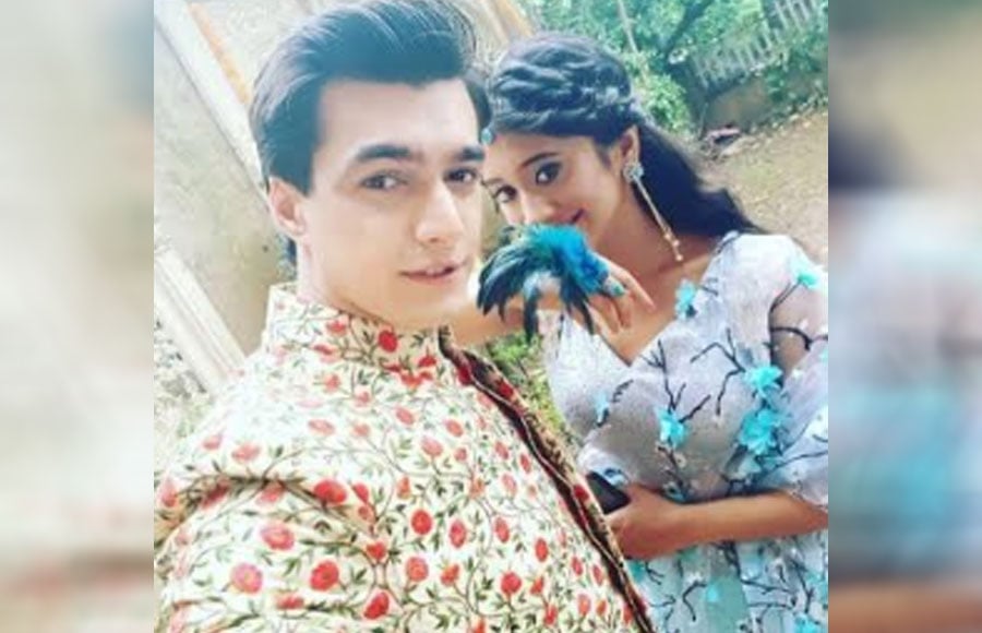 These SELFIES of Mohsin-Shivangi, prove how much they are in LOVE! 