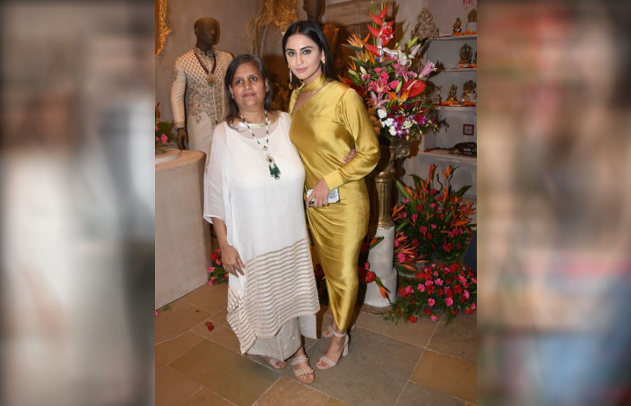 Celebs grace Sulakshana Monga's store launch