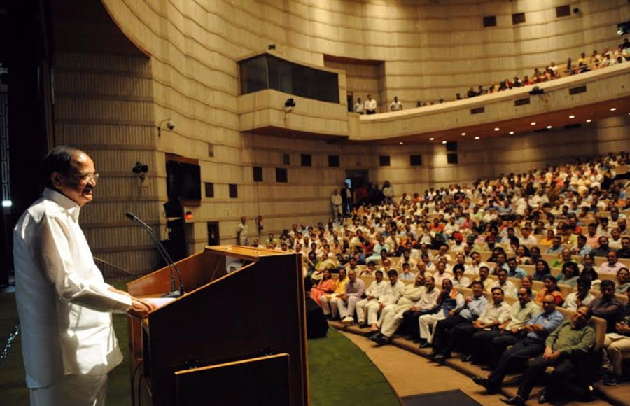 Kangana-Sachin-Akshay-Ambani and others under one roof! 