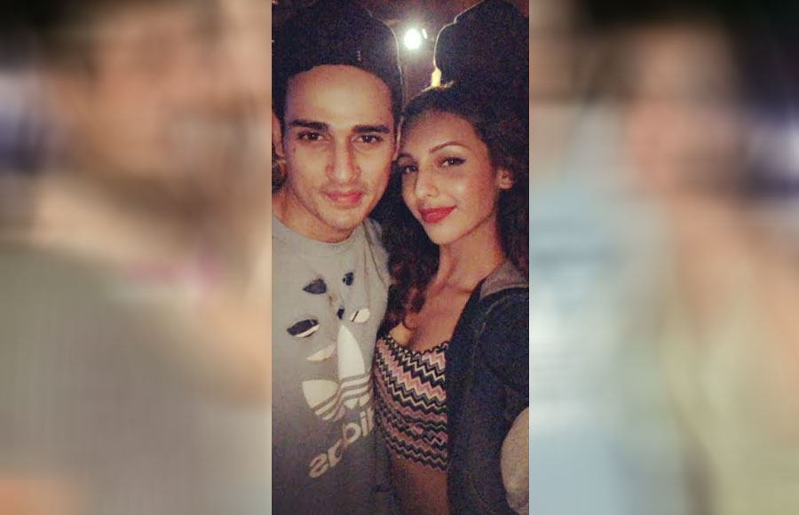 Inside Pics of Bigg Boss fame Priyank Sharma's B'day bash!