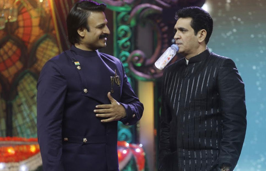 Vivek Oberoi and Omung Kumar get high on milk