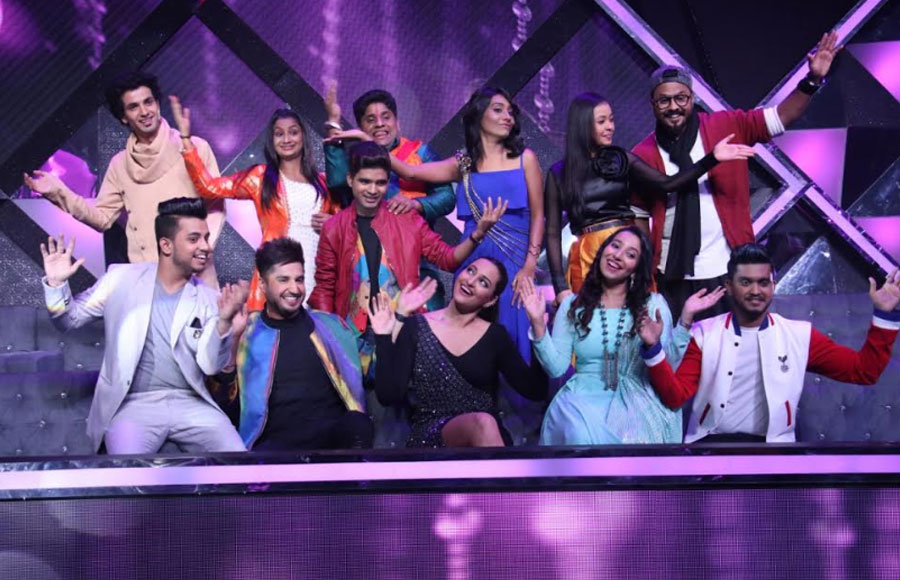 Sonakshi Sinha and Jassi Gill groove to the tunes of Indian Idol 10 contestants