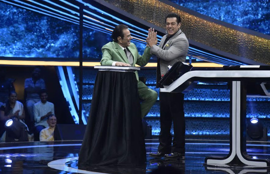 Salman Khan meets his idol on Dus Ka Dum