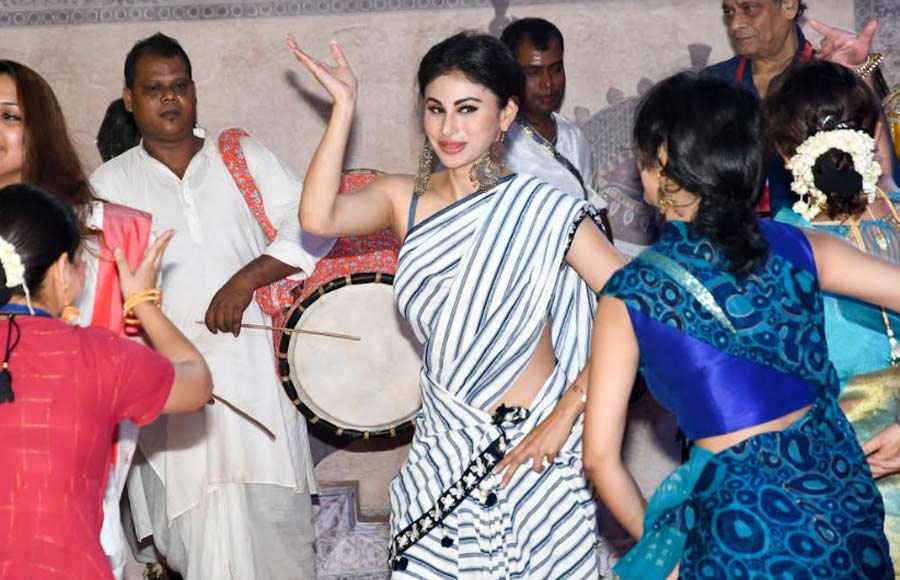 Celebs at Maha Navmi Puja