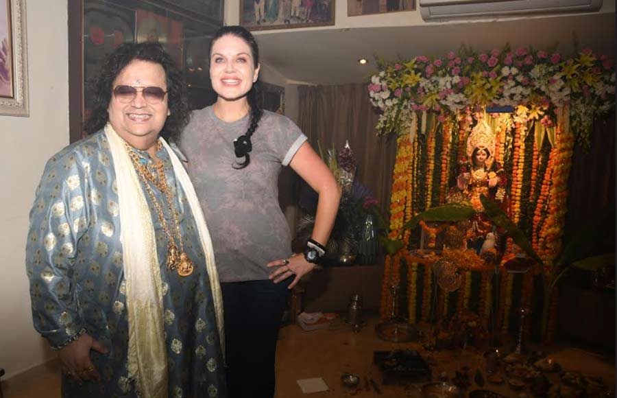 Bappi Lahiri hosted Lakshmi puja at his residence