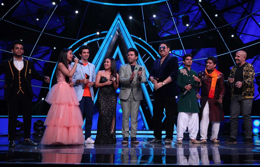 Kumar Sanu and Patiala Babes cast on Indian Idol