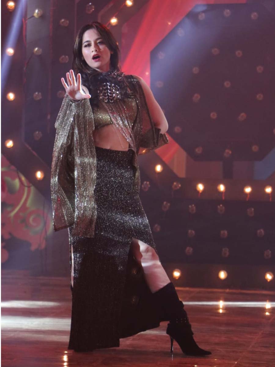 Sanjeeda Sheikh performs a special number on Colors' Tantra