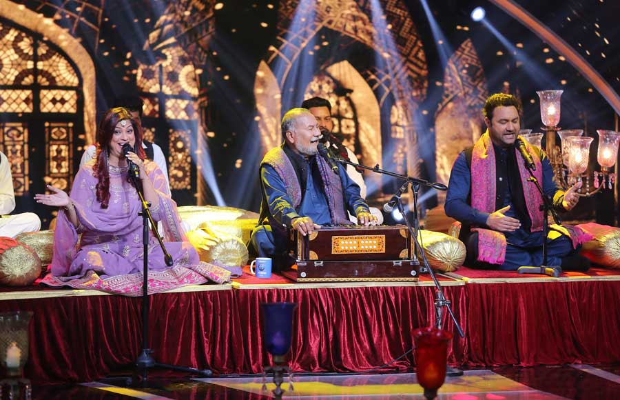 Badshah on the sets of Zee TV's Sa Re Ga Ma Pa 