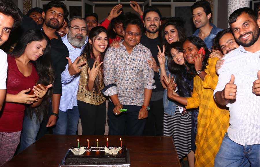 Adnan Khan and Eisha Singh celebrates their birthday on Ishq Subhanallah sets