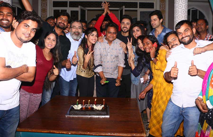 Adnan Khan and Eisha Singh celebrates their birthday on Ishq Subhanallah sets