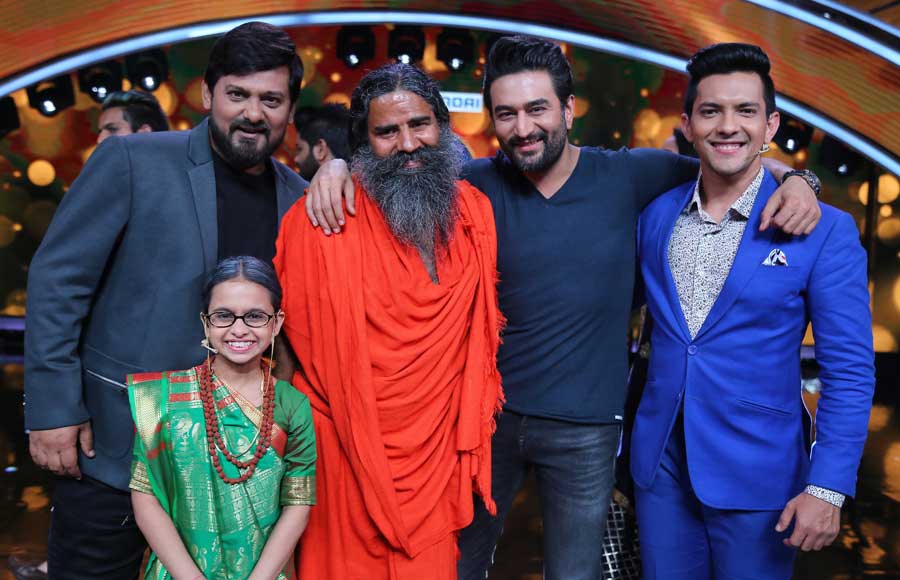 Baba Ramdev graces Pre-Finale episode of Sa Re Ga Ma Pa 