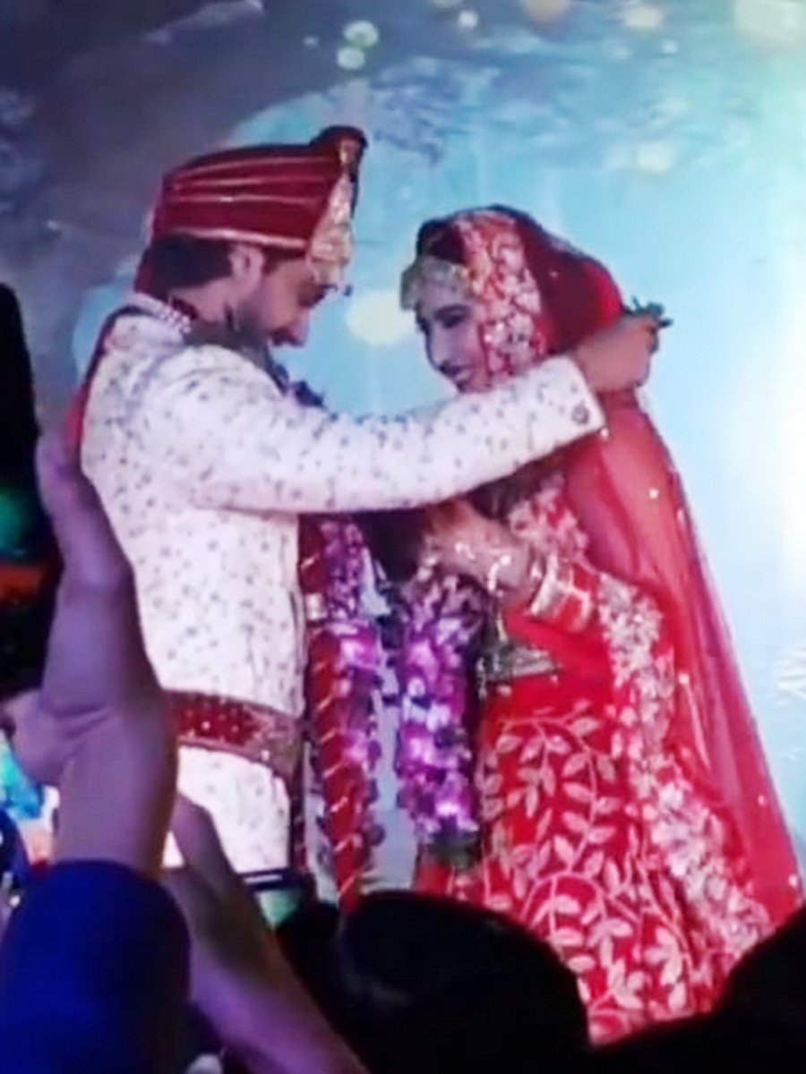 Rohit Purohit & Sheena Bajaj tie the knot