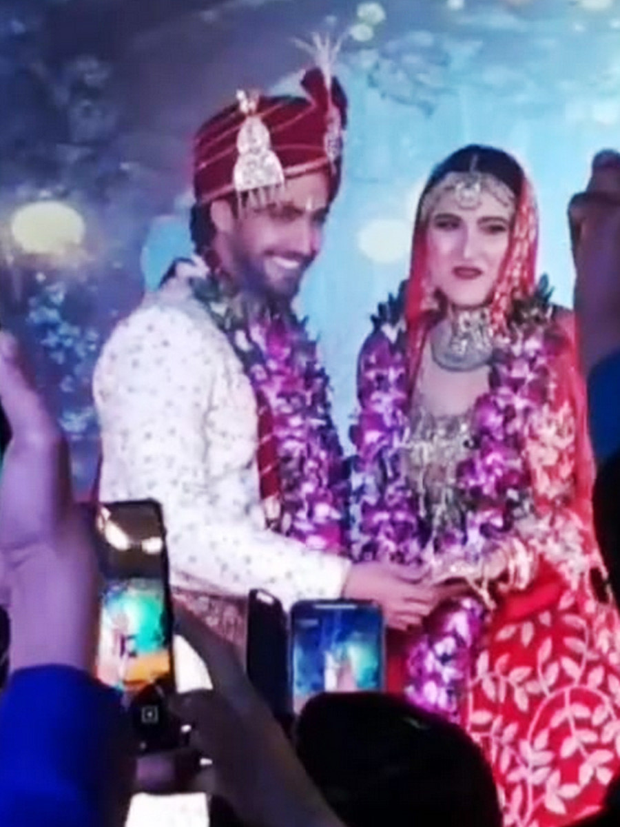 Rohit Purohit & Sheena Bajaj tie the knot