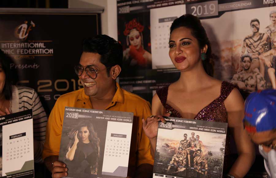 Arshi Khan unveils the calendar ‘2019 The Iconic Calender’