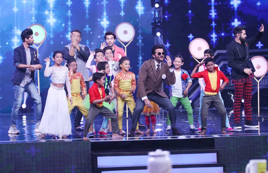 Ek Ladki Ko Dekha Toh Aisa Laga star cast graces Super Dancer Chapter 3