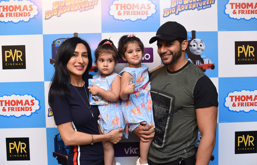  Karanvir and Teejay  with  Vienna and Bella at screening of Thomas and Friends  