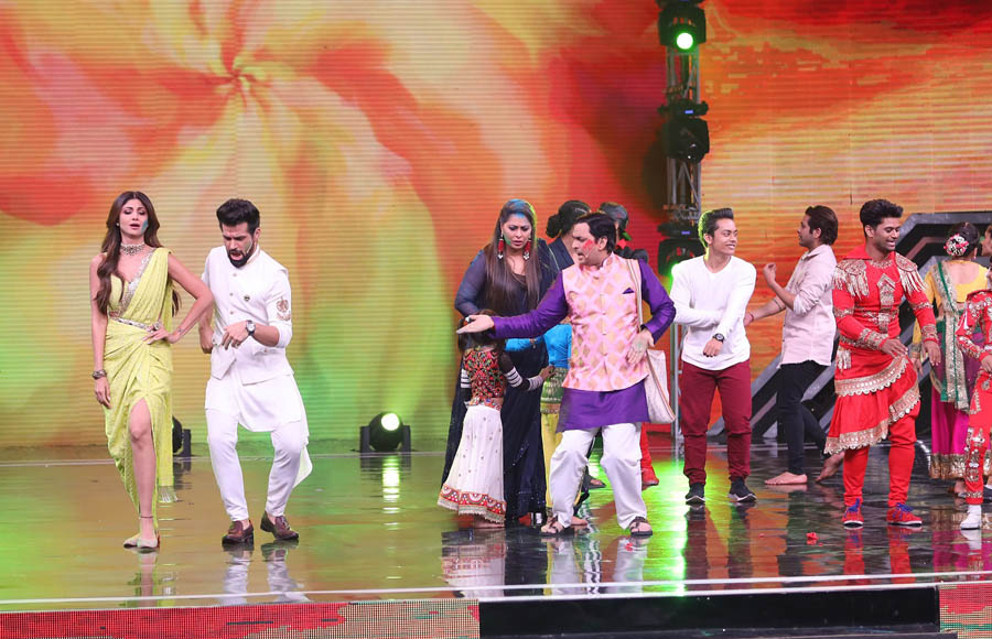 Govinda and Shakti Kapoor grace Super Dancer 3 for Holi Special 