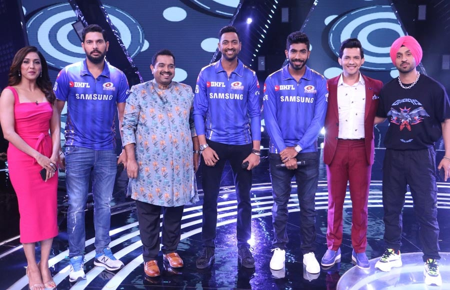 Yuvraj Singh, Jasprit Bumrah and Krunal Pandya with the experts of Rising Star 3.