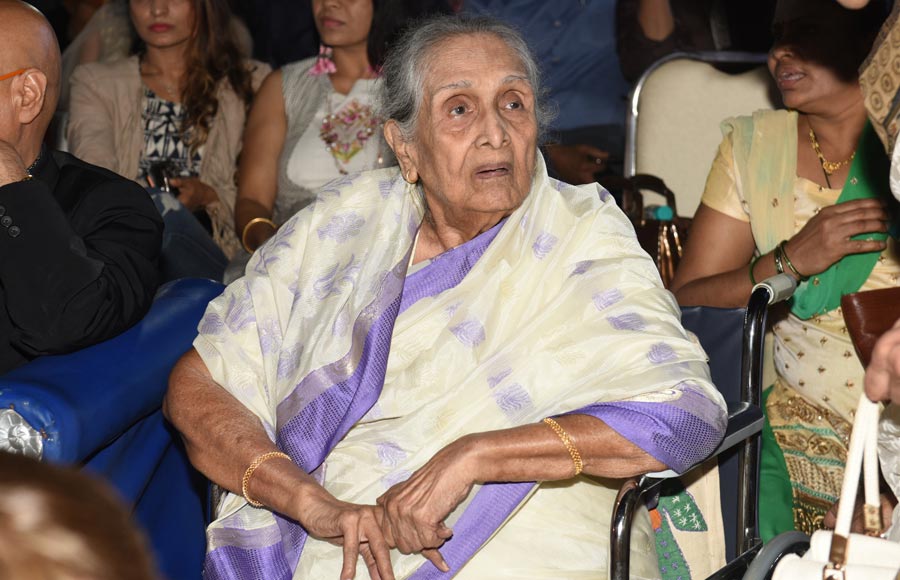 Women of film industry felicitated at Saraswati Bai, Dadasaheb Phalke Award 2019