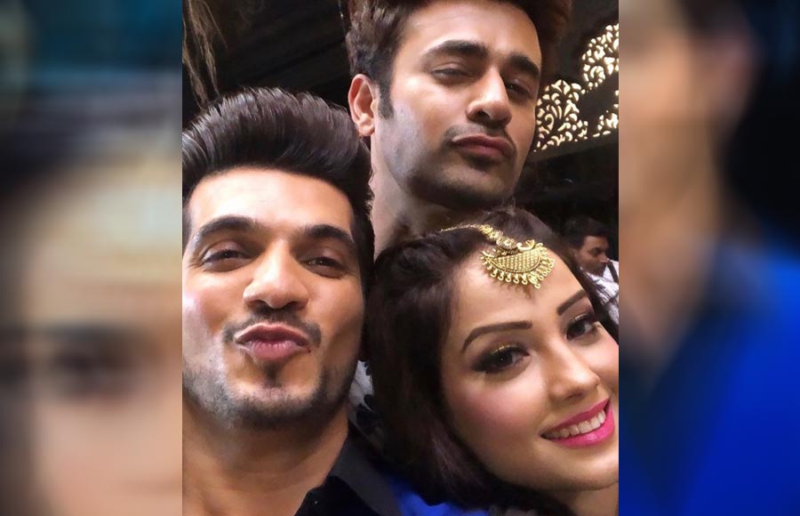 In pics: Mouni, Arjun, Adaa and Karanvir shoot for Naagin 3