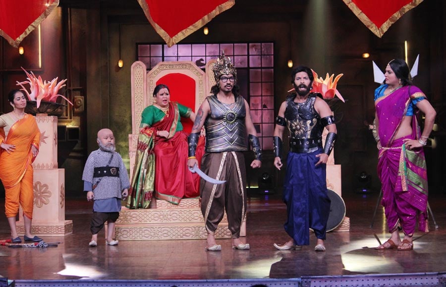 Baahubali act on the set of COLORS' Khatra Khatra Khatra