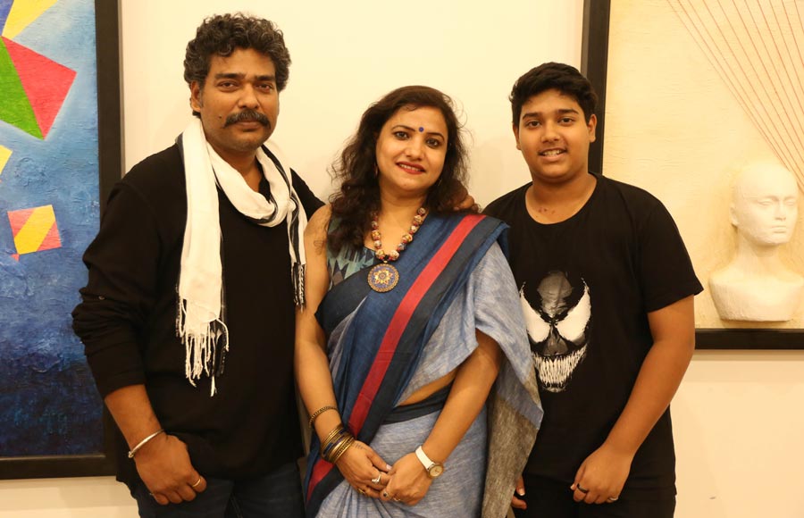 Celebs grace Sumit Mishra’s art show - Vimarsh