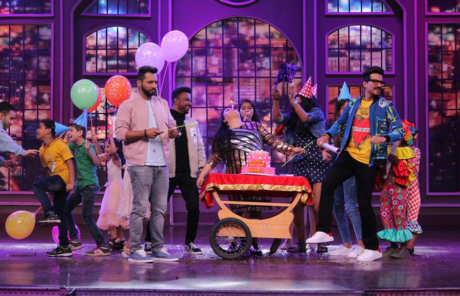 Harsh surprises birthday girl Bharti on sets of Khatra Khatra Khatra