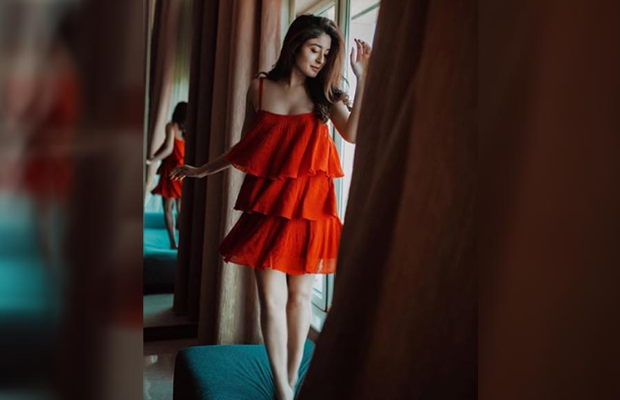 In pics: Kritika Kamra sizzles in red 