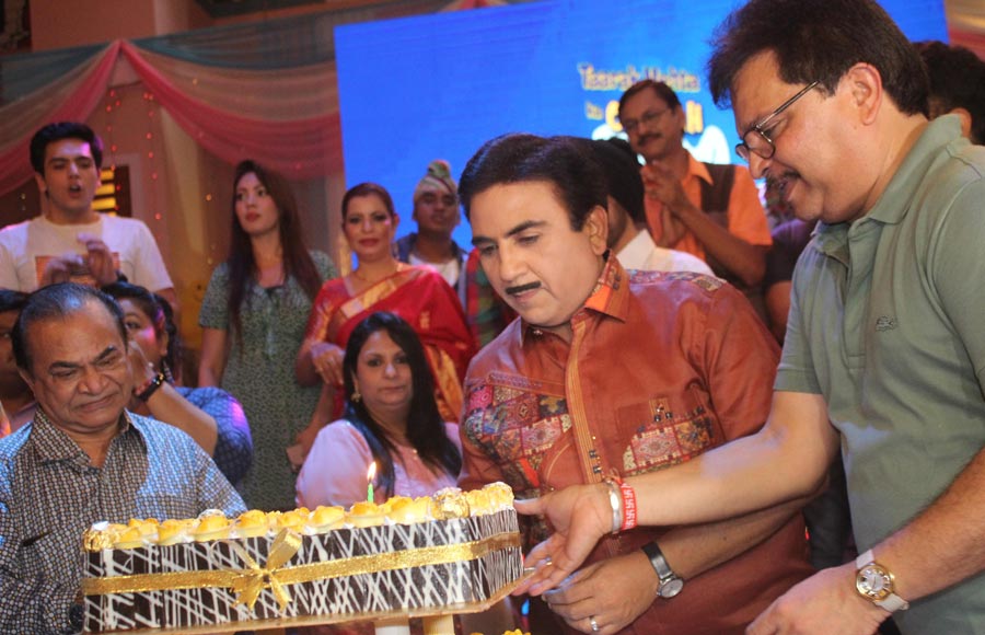 Taarak Mehta team celebrates on completing 11 years 