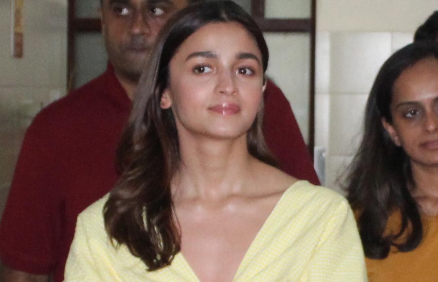 Bollywood actress Alia Bhatt supports the cause ‘Art For Heart’