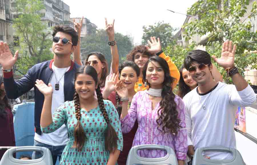 Dancer No. 1 contestants go for Mumbai Darshan